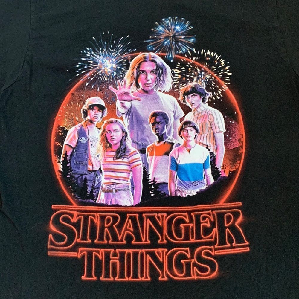 Stranger Things “Characters” Graphic T-shirt S Black